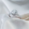 Round Brilliant Classic Halo Diamond Ring