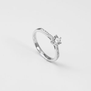 Round Brilliant Pavé-Shoulder Diamond Solitaire Ring