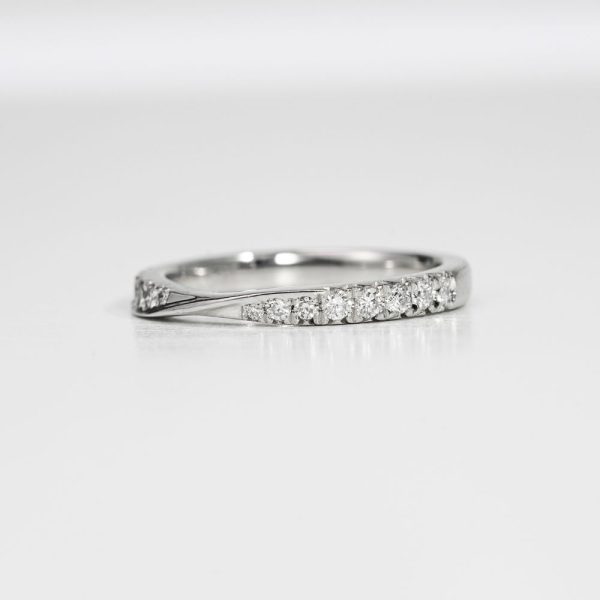 Tapered Pavé Band (3) Tapered Pavé Band (3)